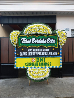 Papan Bunga Duka di Ratu Agung