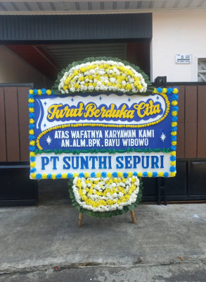 Papan Bunga Duka di Ratu Agung