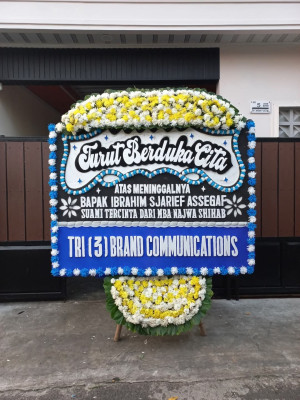 Papan Bunga Duka di Ratu Agung